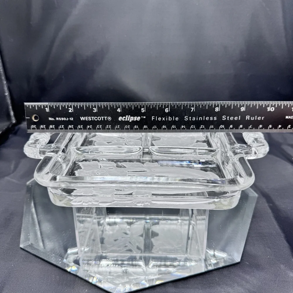 Duncan Miller‎ Intaglio Carved Glass 3-Section Square 7.5